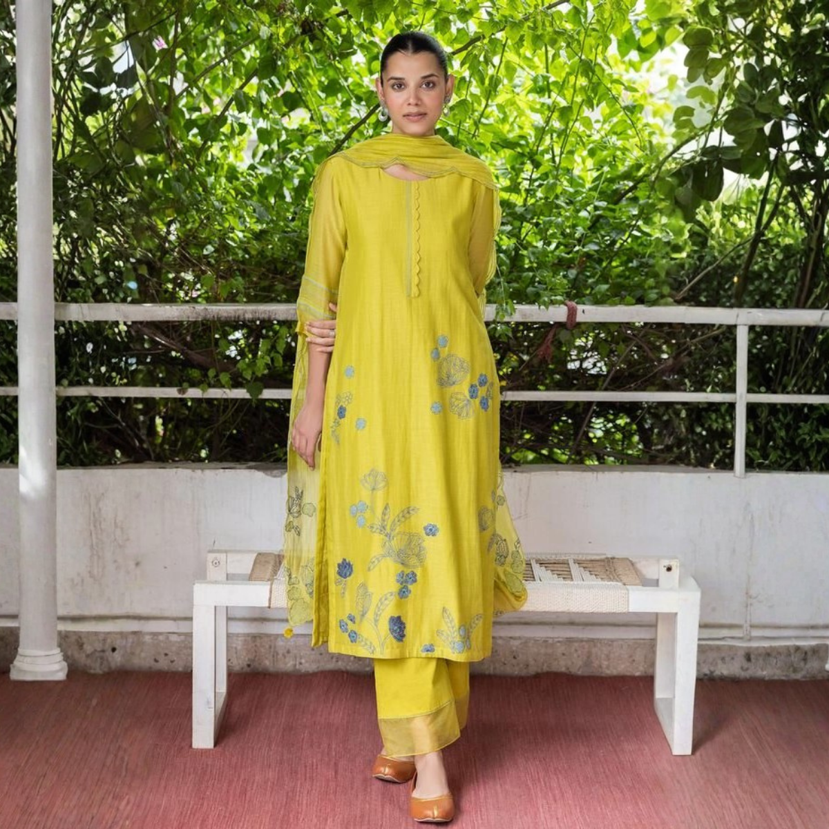 Pack of 3 Kurta Pant Set with Dupatta (DMK-8)