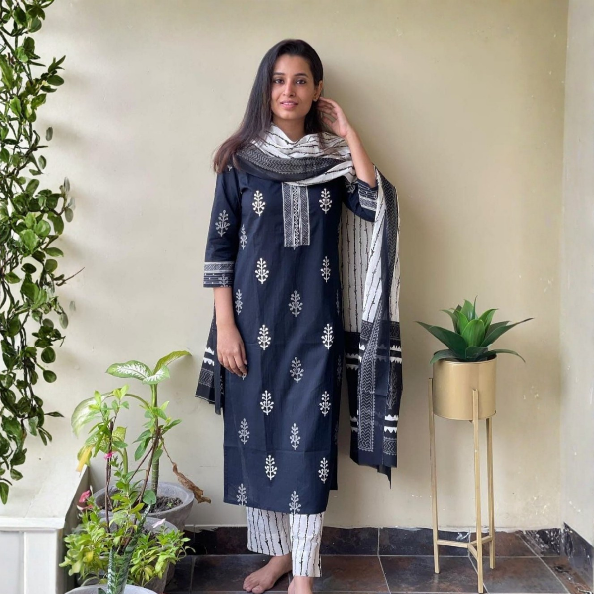 Pack of 3 Kurta Pant Set with Dupatta (DMK-10)